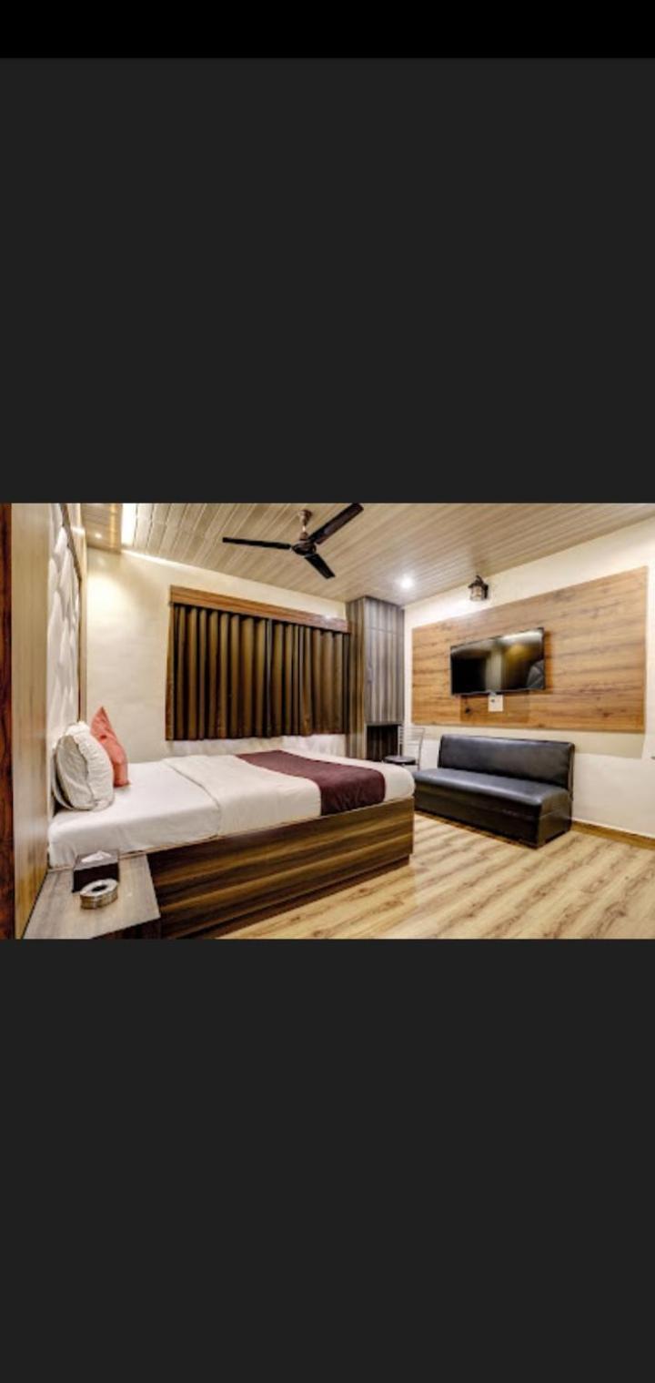 Hotel Green Park Bombay Eksteriør billede